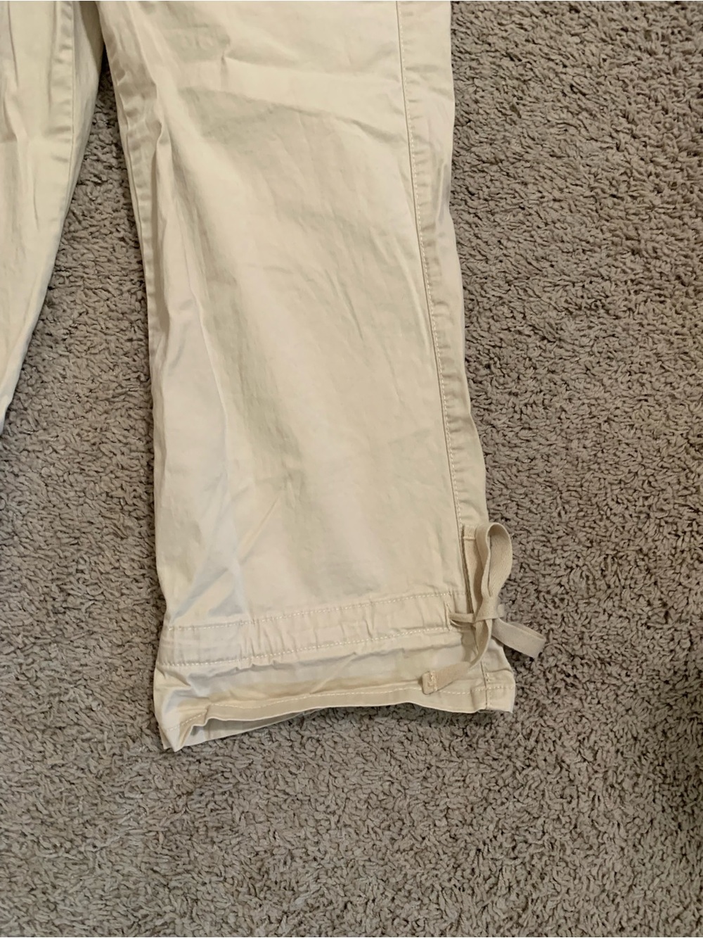 Gloria Vanderbilt Beige Cargo Capris 6 - Picture 5 of 8